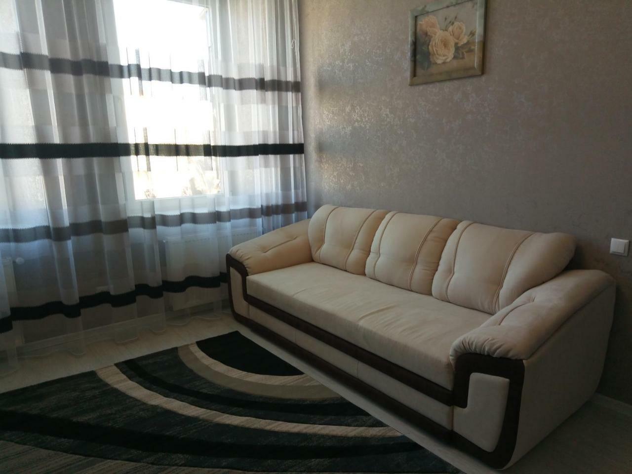 Appartement Зарванская Стрит 9 à Kamianets-Podilsky Extérieur photo